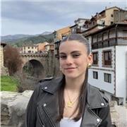 Me gustaría ser profesora de primaria, acabo de terminar bachiller y soy bastante paciente, además sé adecuarme hacia los niños